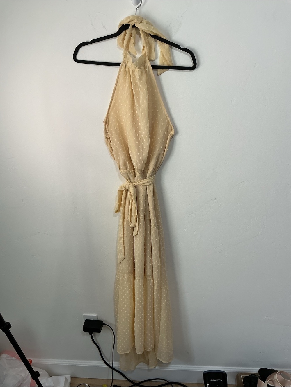 Pretty garden Cream Halter Tie-Waist Dress